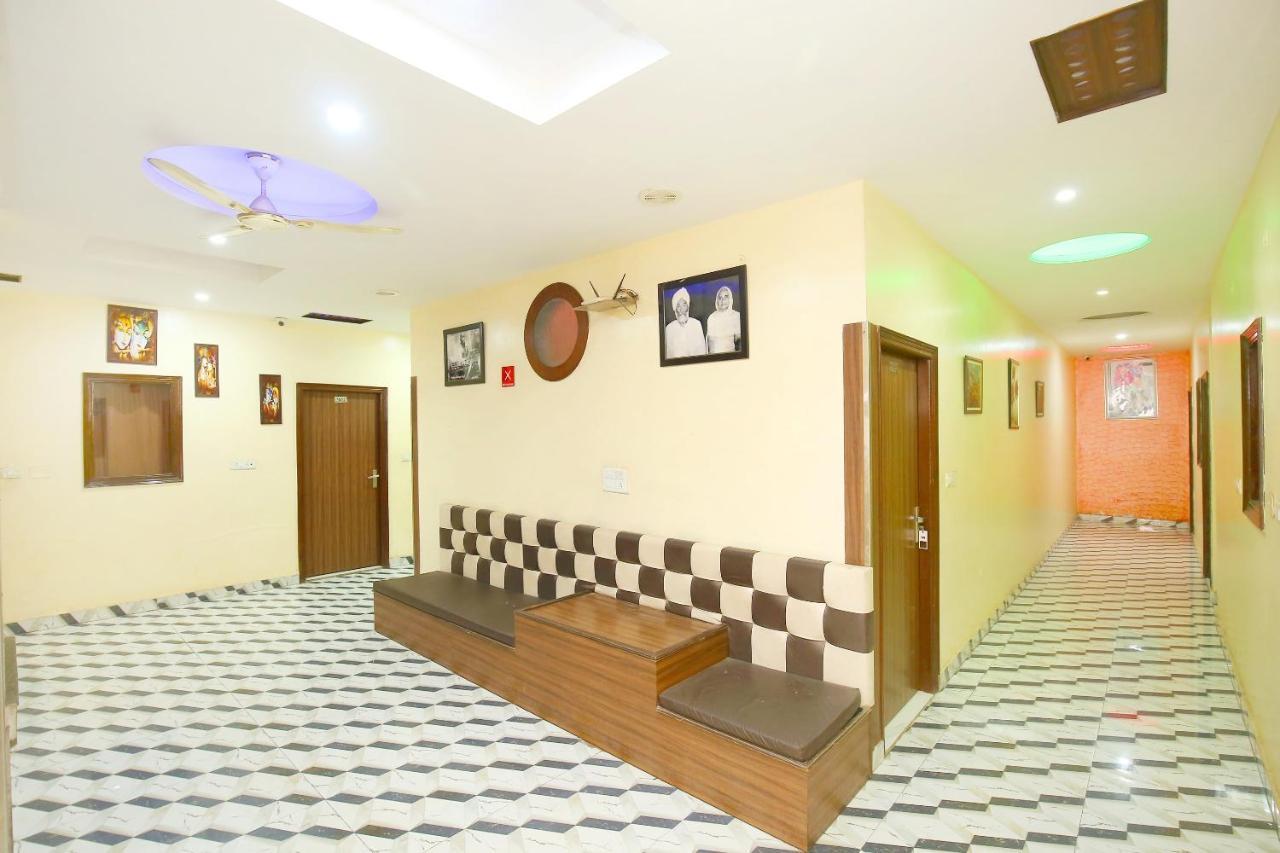 Oyo Flagship 5375 Hotel White House Chandīgarh Εξωτερικό φωτογραφία